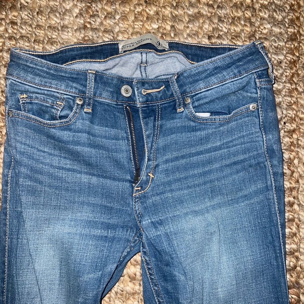 Abercrombie & Fitch Blue Jeans